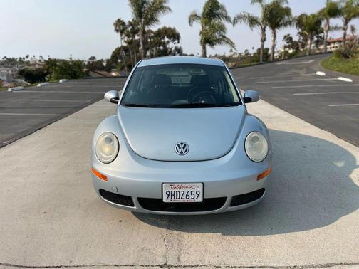 2010 Volkswagen New Beetle 2.5L