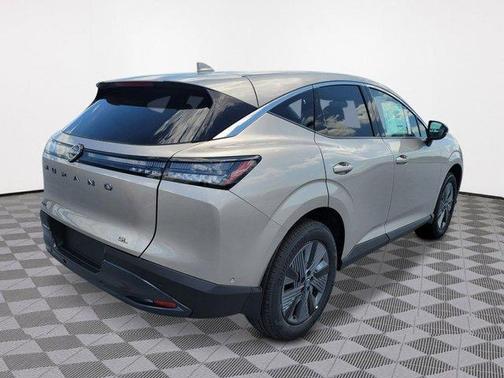 Champagne Silve 2026 Nissan Murano SL