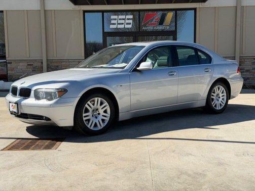 Silver 2002 BMW 745 i