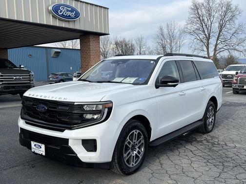 2025 Ford Expedition Active 4x4