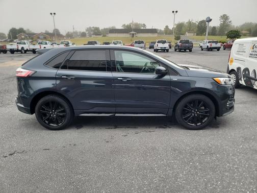 2022 Ford Edge ST Line