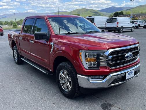 Rapid Red Metallic Tinted Clearcoat 2022 Ford F-150 XLT
