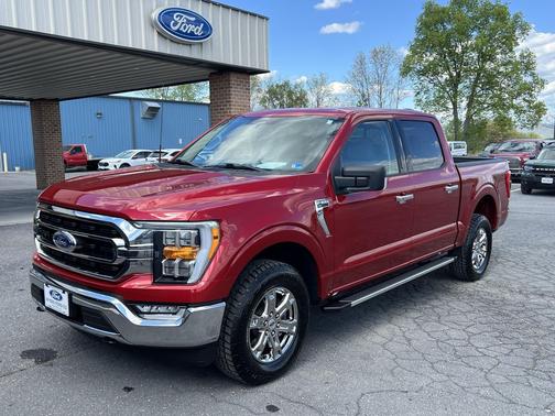 Rapid Red Metallic Tinted Clearcoat 2022 Ford F-150 XLT