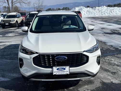 2026 Ford Escape Platinum