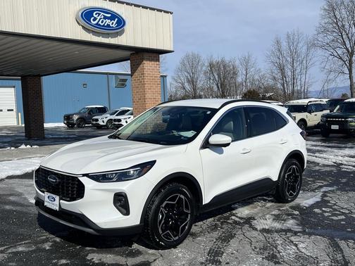 2026 Ford Escape Platinum