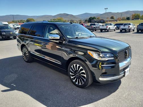2022 Lincoln Navigator Black Label