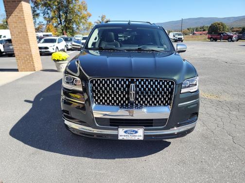 2022 Lincoln Navigator Black Label