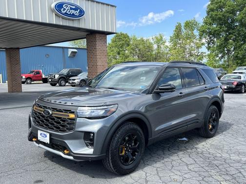 Carbonized Gray Metallic 2026 Ford Explorer Tremor 4X4