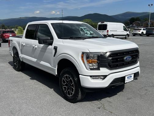 Oxford White 2023 Ford F-150 XLT
