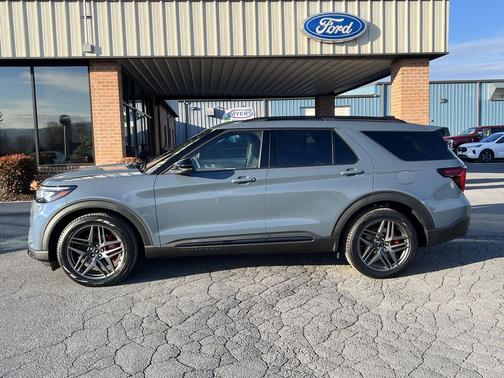 2026 Ford Explorer ST 4X4