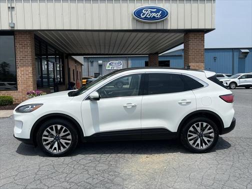 2020 Ford Escape Titanium