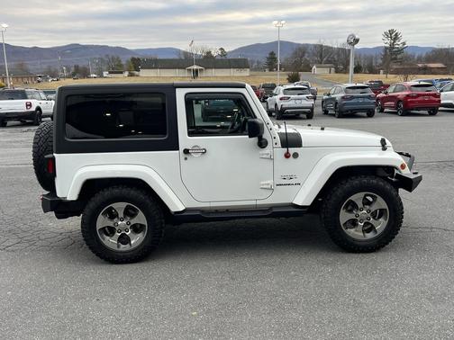 2017 Jeep Wrangler Sahara