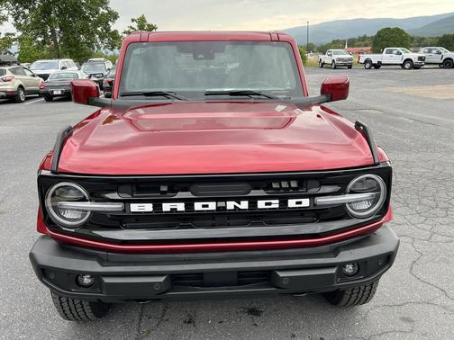 Ruby Red Metallic Tinted Clearcoat 2026 Ford Bronco Outer Banks 4 Door 4x4