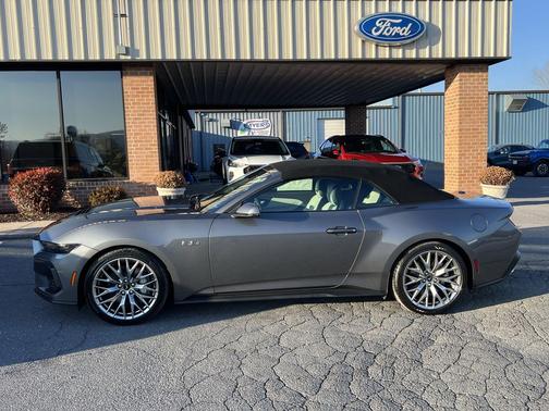 2026 Ford Mustang GT Premium