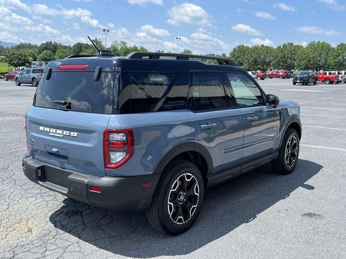 2025 Ford Bronco Sport Outer Banks 4x4