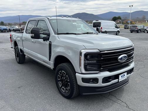 Avalanche 2026 Ford F-350 Platinum