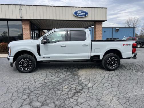 Avalanche 2026 Ford F-350 Platinum