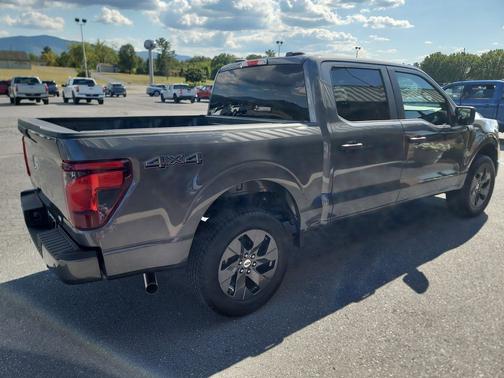 2025 Ford F-150 STX 4WD SuperCrew 5.5' Box