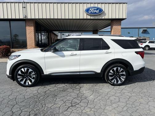 2026 Ford Explorer Platinum 4X4