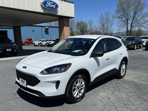 Oxford White 2022 Ford Escape SE