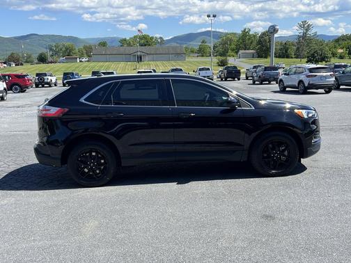 Agate Black Metallic 2024 Ford Edge SEL