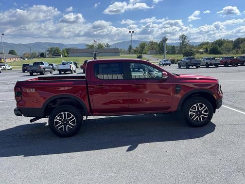 2025 Ford Ranger LARIAT 4WD SuperCrew 5' Box