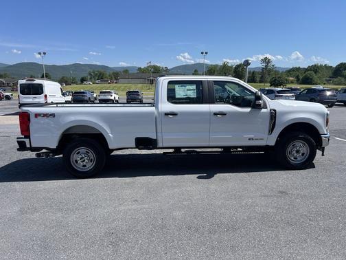 Oxford White 2026 Ford F-350 XL
