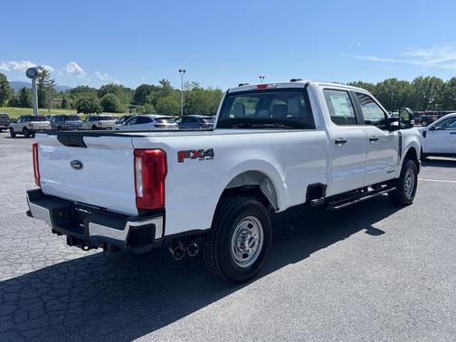 Oxford White 2026 Ford F-350 XL