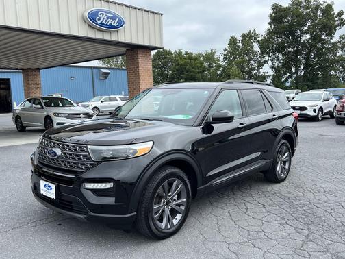 2023 Ford Explorer XLT 4X4