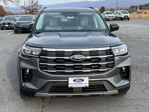2025 Ford Explorer Active 4X4