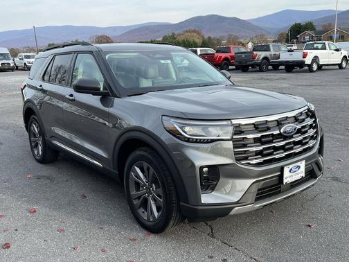 2025 Ford Explorer Active 4X4