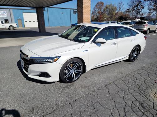 2022 Honda Accord Hybrid Touring