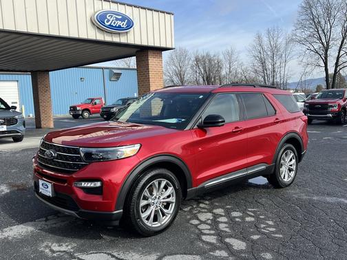 2023 Ford Explorer XLT 4X4