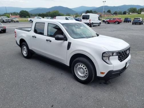 Oxford White 2026 Ford Maverick XL AWD SuperCrew