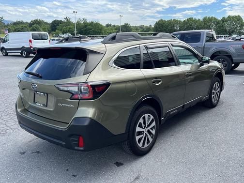 Autumn Green Metallic 2022 Subaru Outback Premium