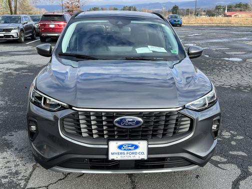 2026 Ford Escape Platinum