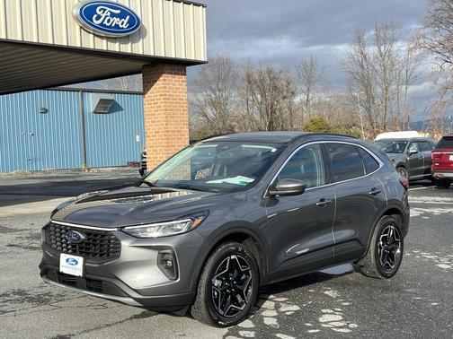 2026 Ford Escape Platinum