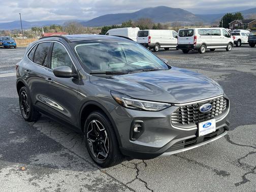 2026 Ford Escape Platinum