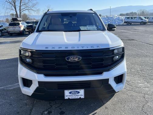2025 Ford Expedition Active 4x4