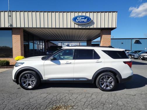 2025 Ford Explorer Active 4X4