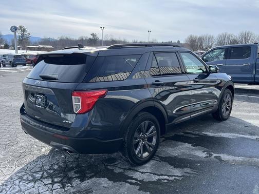 2023 Ford Explorer XLT 4X4