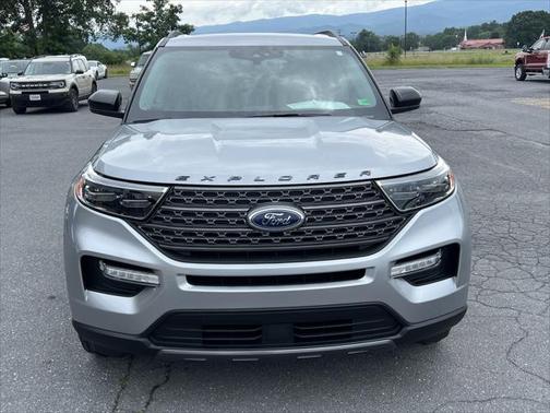 2023 Ford Explorer XLT 4X4