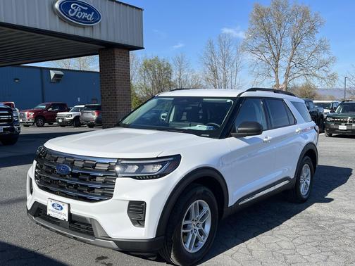 Oxford White 2025 Ford Explorer Active 4X4