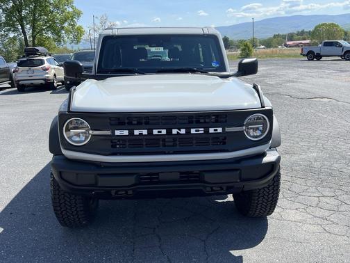 Avalanche Gray 2026 Ford Bronco Base 2 Door 4x4