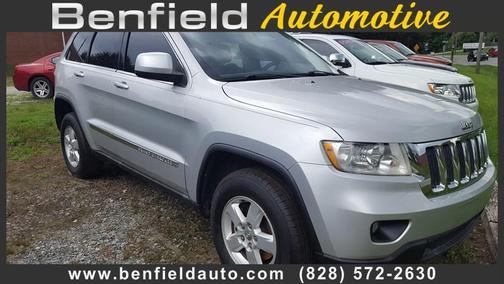 Silver 2013 Jeep Grand Cherokee Laredo