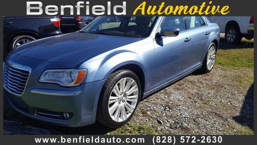 2011 Chrysler 300C Base