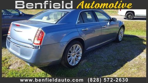 2011 Chrysler 300C Base