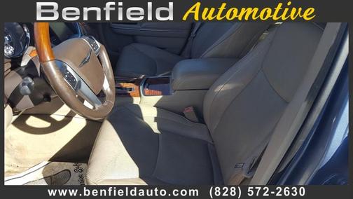 2011 Chrysler 300C Base
