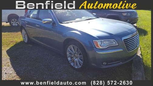 2011 Chrysler 300C Base