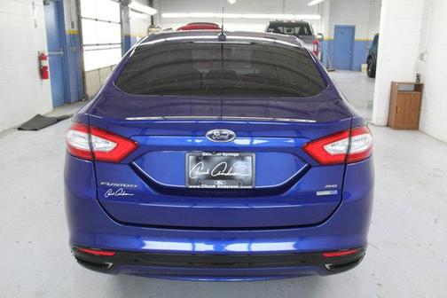 Photo 5 of 32 of 2016 Ford Fusion SE